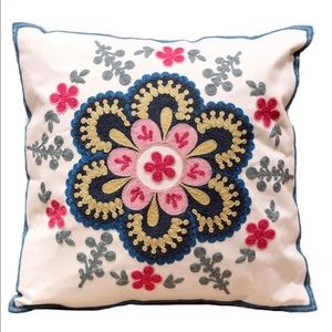 Single flower pillow COVER 18x18